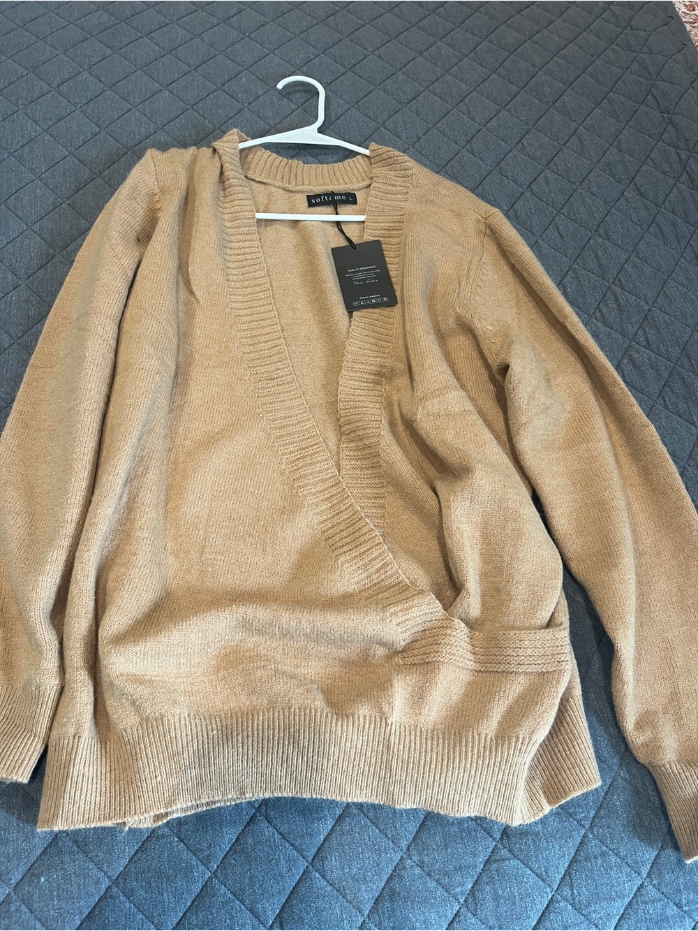 Women’s wrap Sweater in Camel